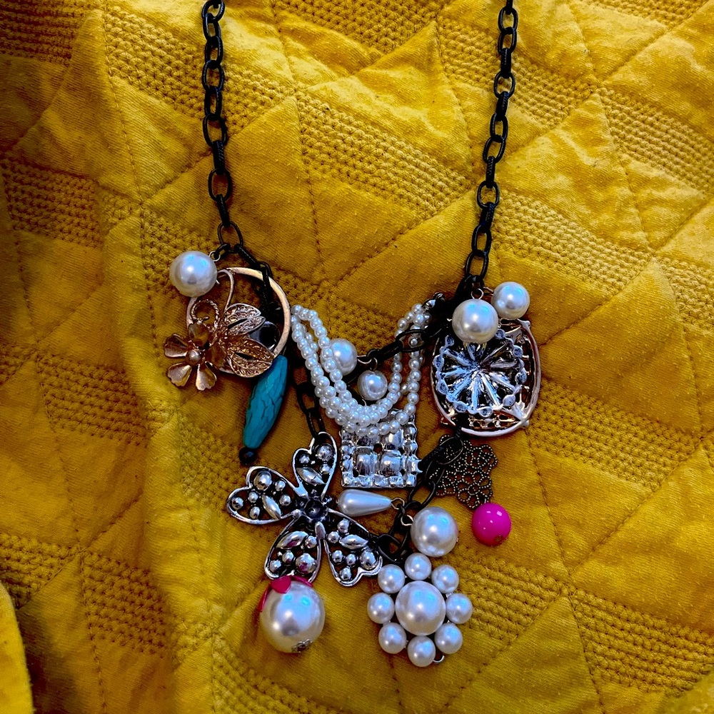 Plunder never worn necklace